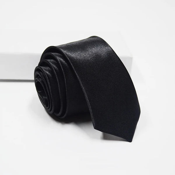 Slim Solid-Color Necktie | The Daily Drop