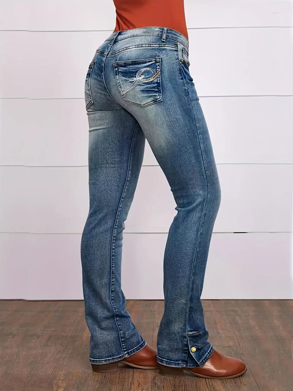 Distressed Embroidery Straight-Leg Jeans