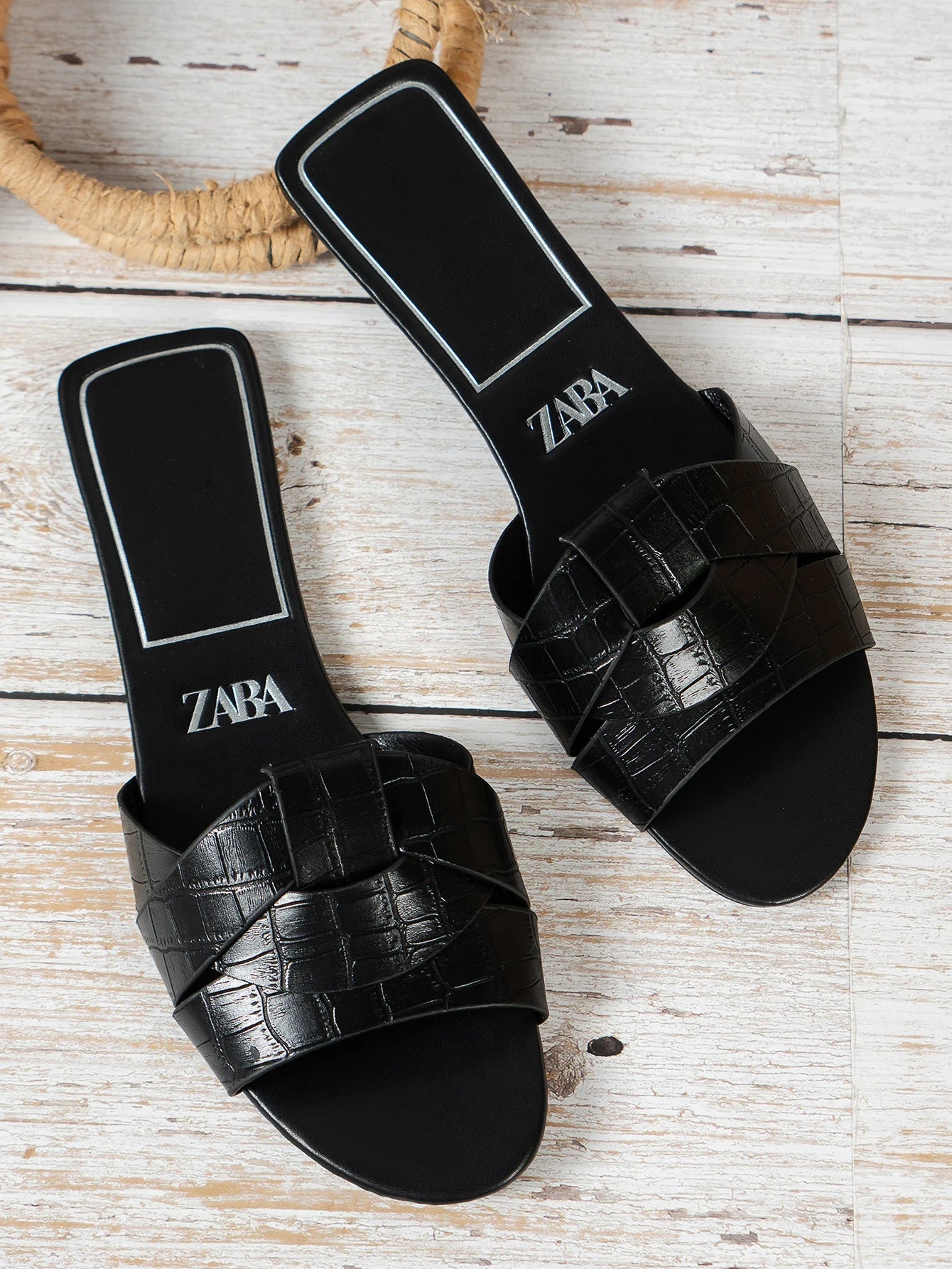 Sandalias romanas planas para mujer – Zapatos de verano sin cordones de PU trenzado