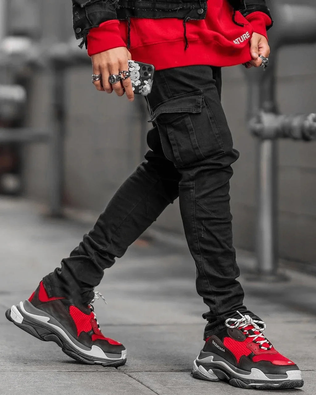 Men’s Multi-Pocket Cargo Jeans – Relaxed Fit Washed Denim Pants